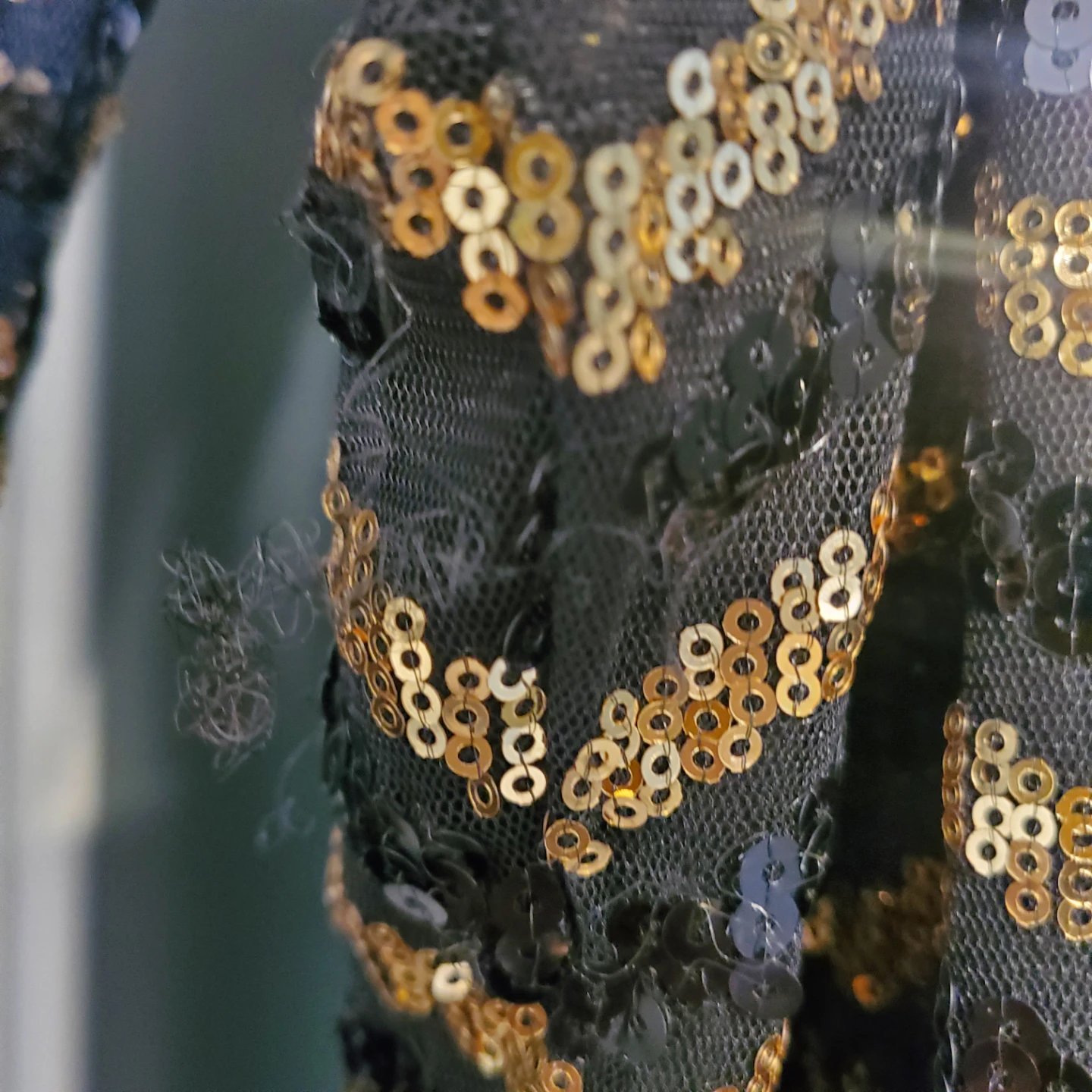 H&M Black and Gold Sequin Dress - photo 3