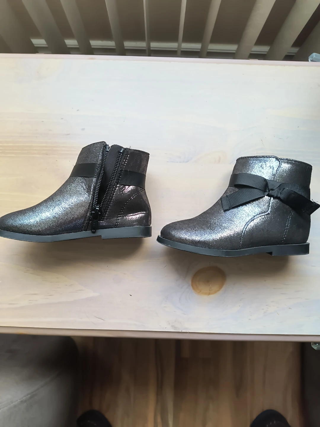 Girls' Metallic Black Ankle Boots - photo 3