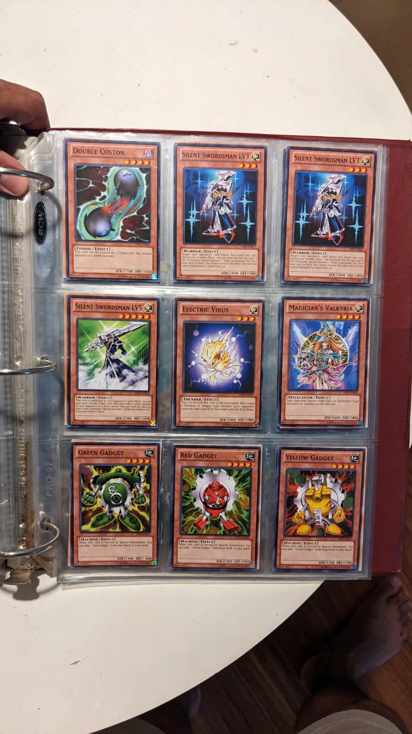 Yu-Gi-Oh! TCG - Dark Magician Reprint Set - photo 3