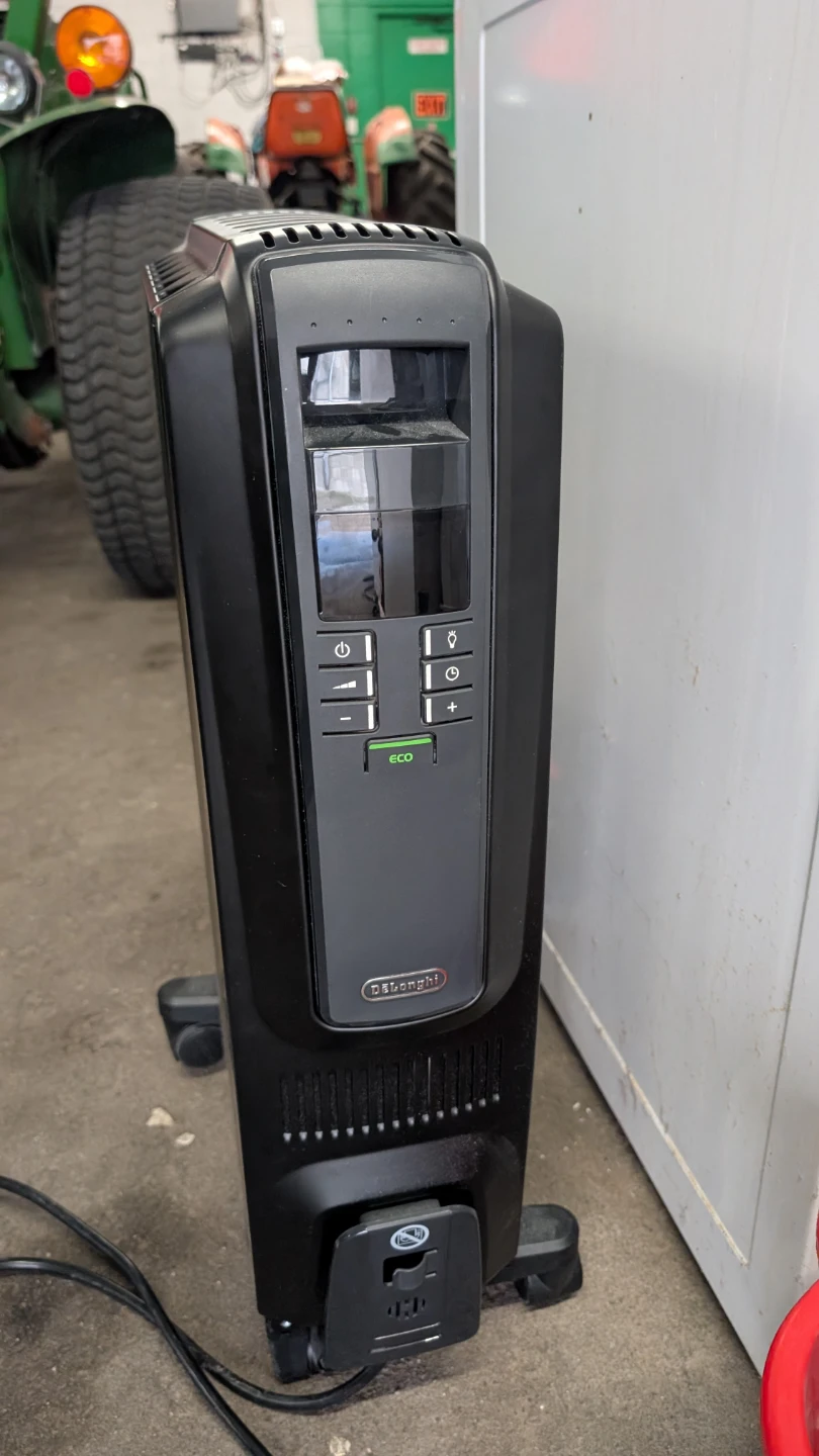 Delonghi Oil-Filled Radiator Heater - photo 2