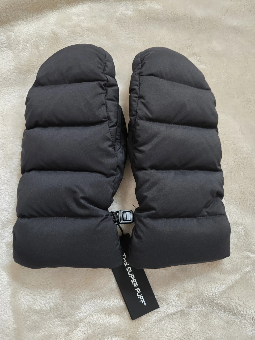 THE SUPER PUFF black  Mittens