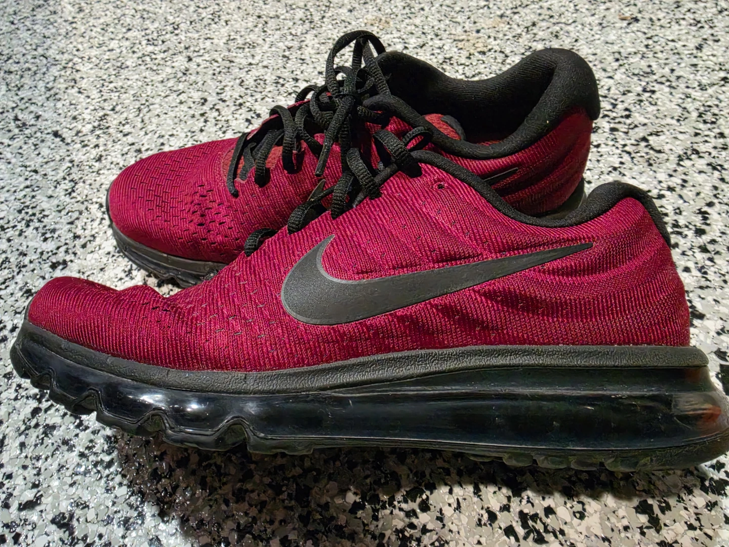 NIKE AIR MAX - Size 10.5