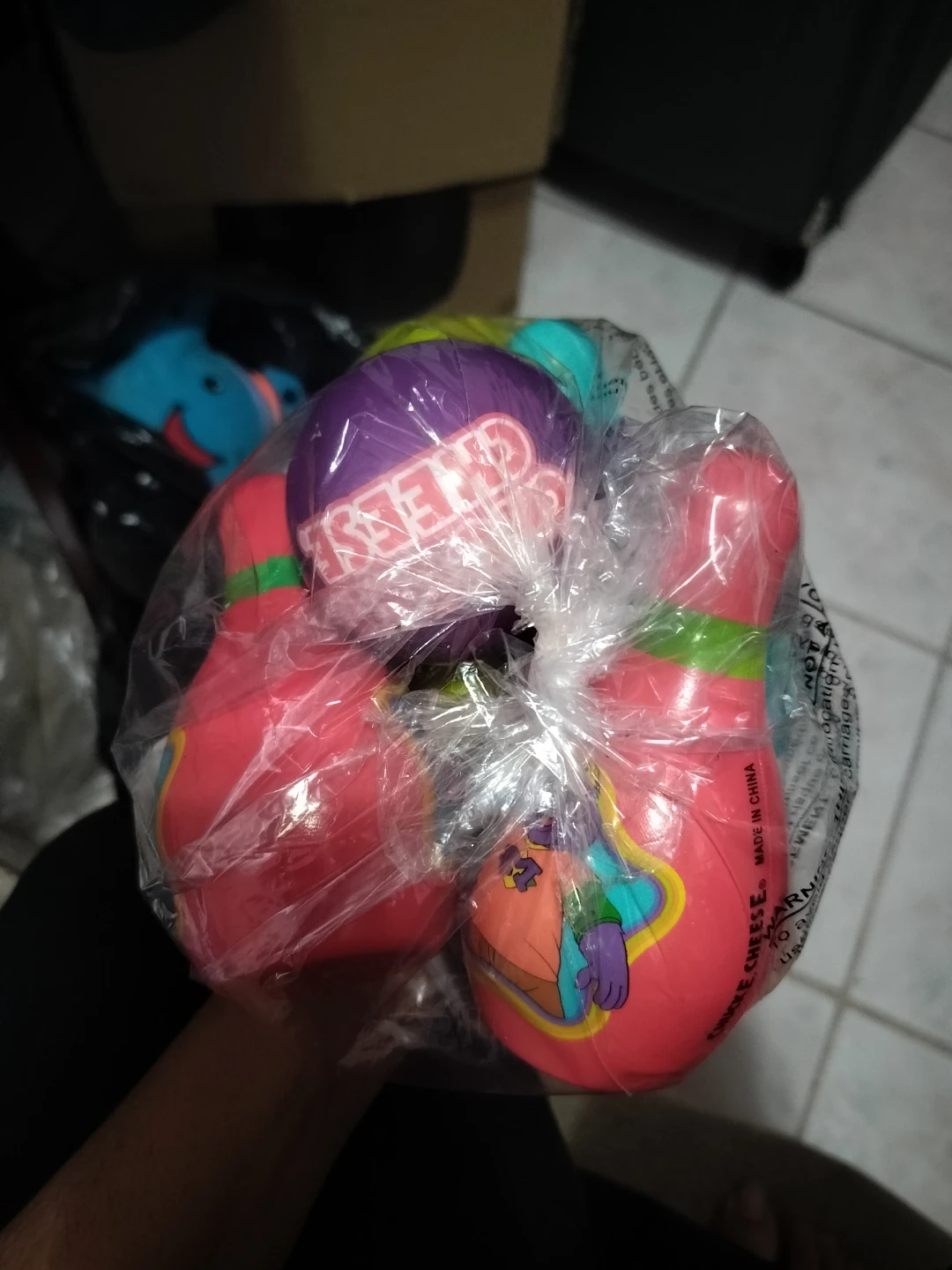 🏈Chuck E. Cheese Bowling Set of 6 and 2 balls