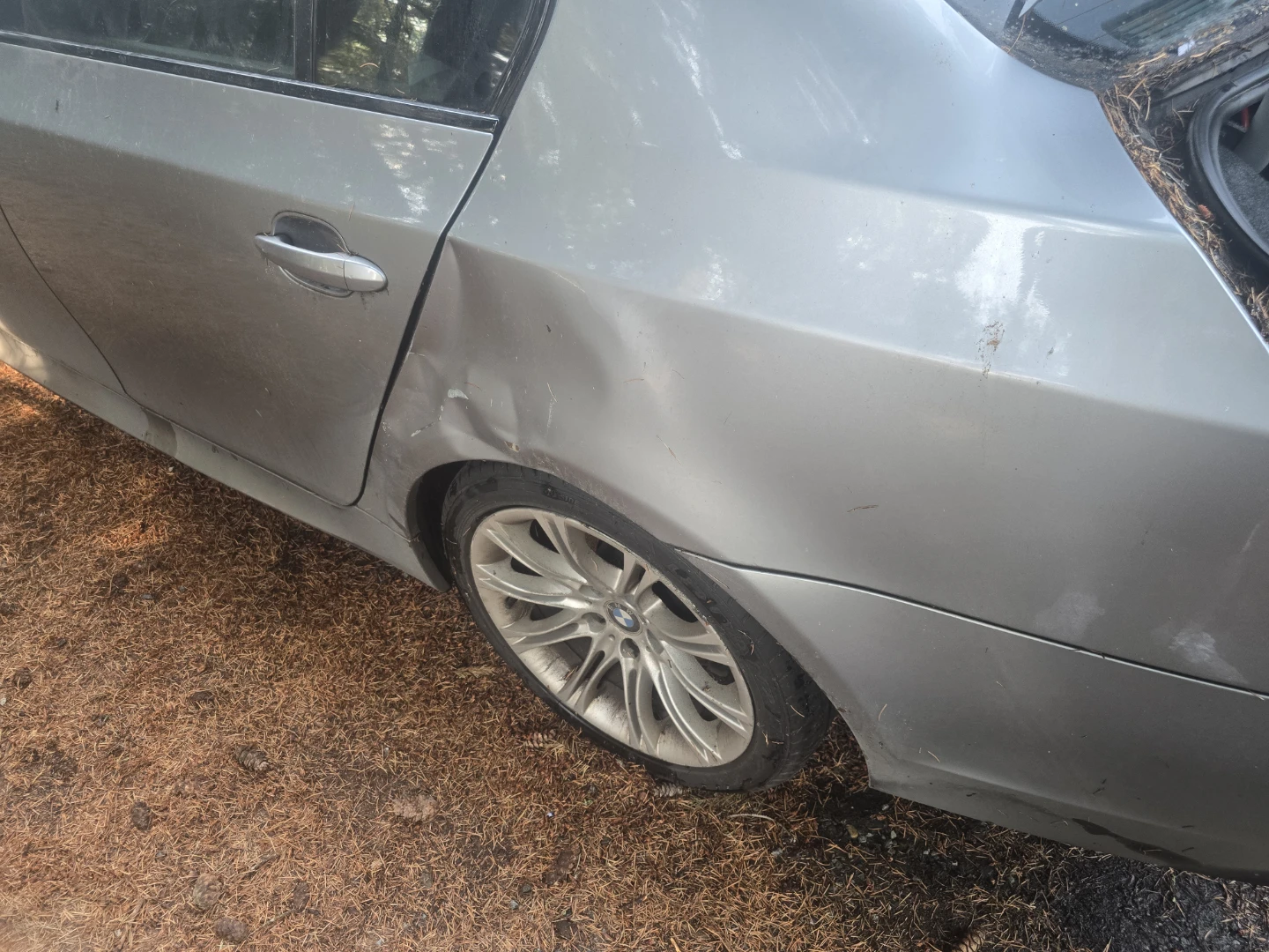 Silver BMW 5 Series Sedan - photo 2
