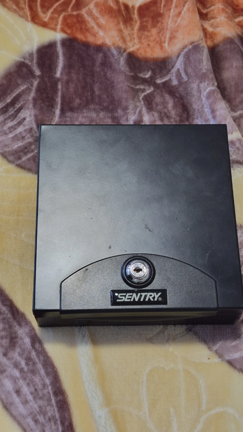 Sentry Drawer Safe 7 inch - photo 3