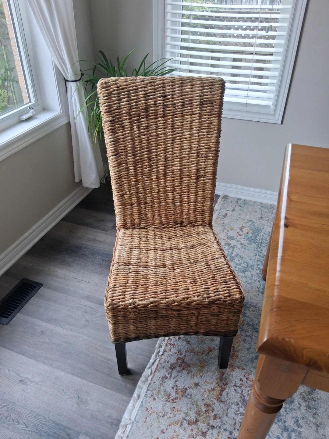 Hand crafted solid Wood Dining Table and 8 Chairs - photo 4