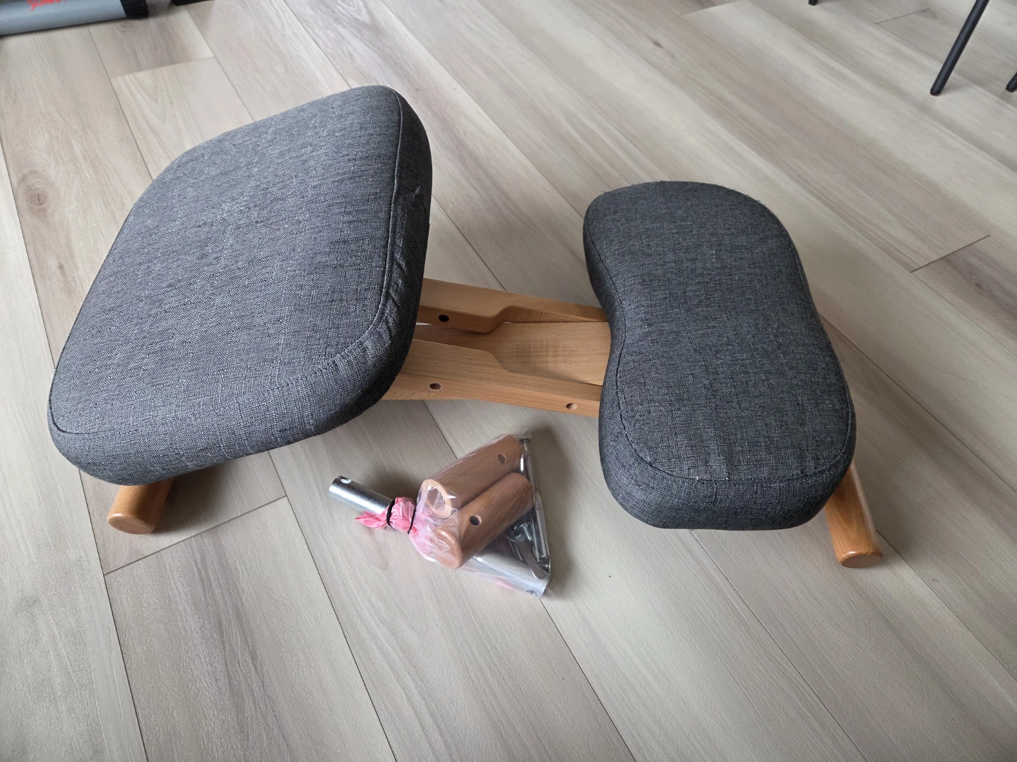 Kneeling chair