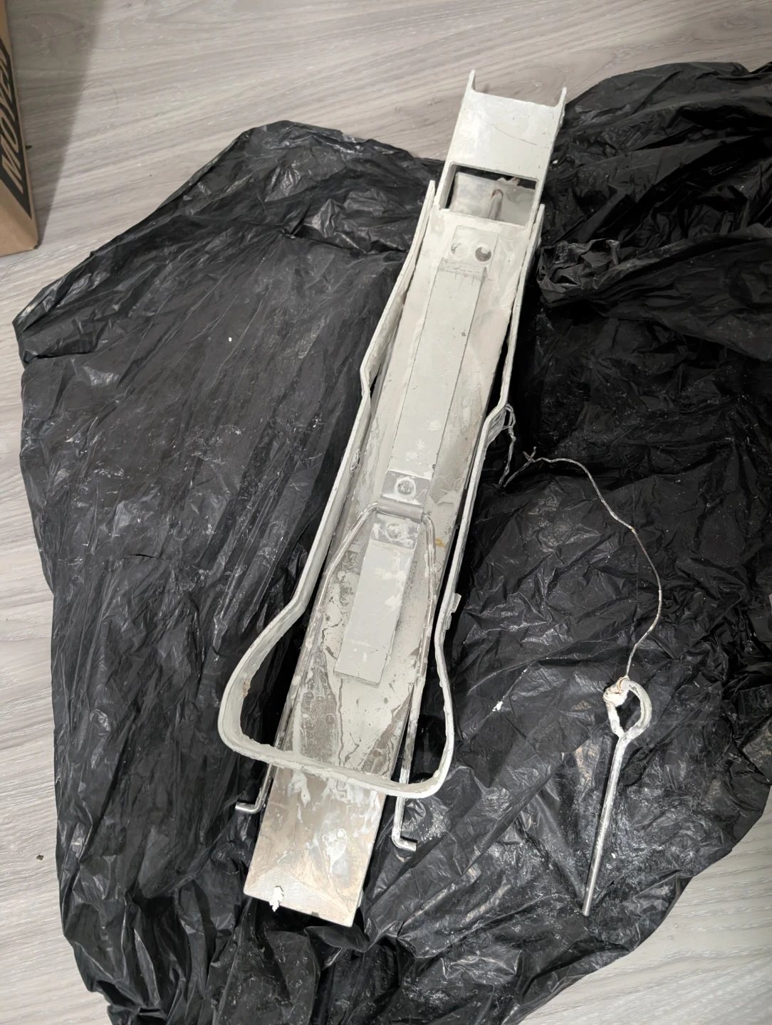 Tape puller taping tool