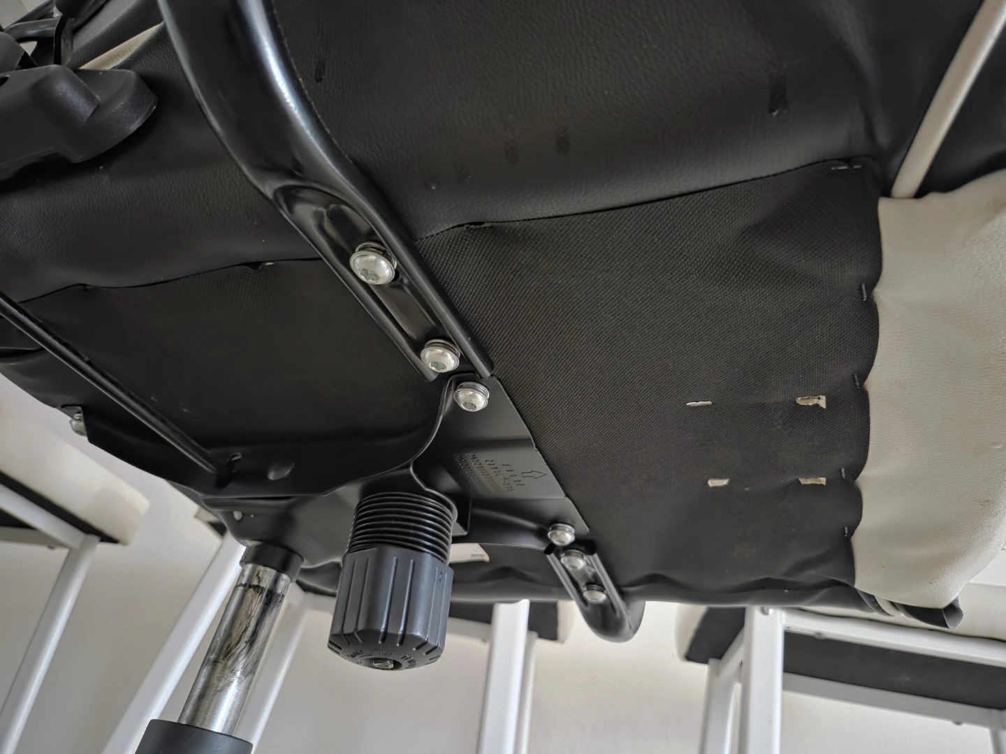 S-Racer gaming chair - photo 3