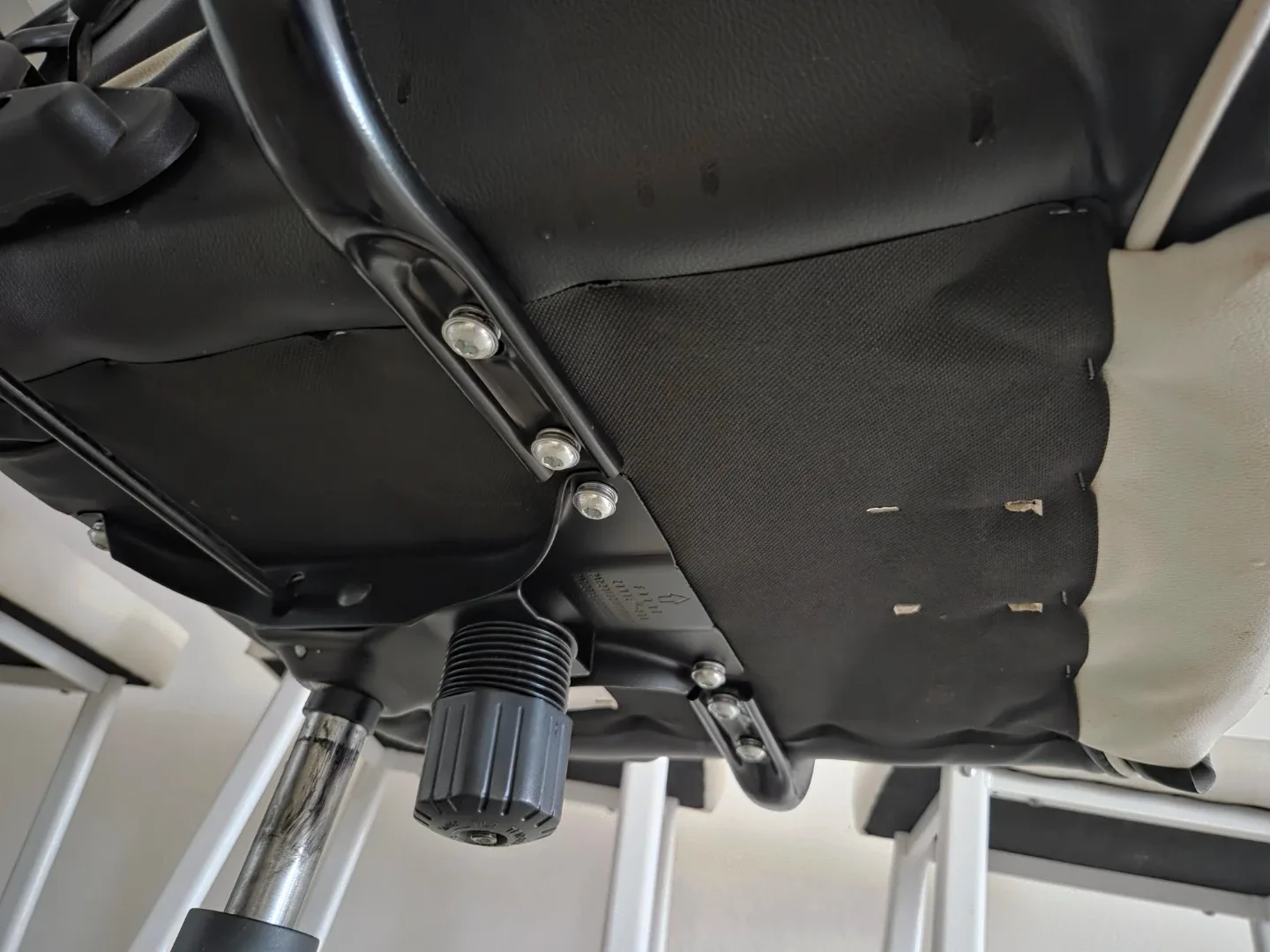S-Racer gaming chair - photo 3