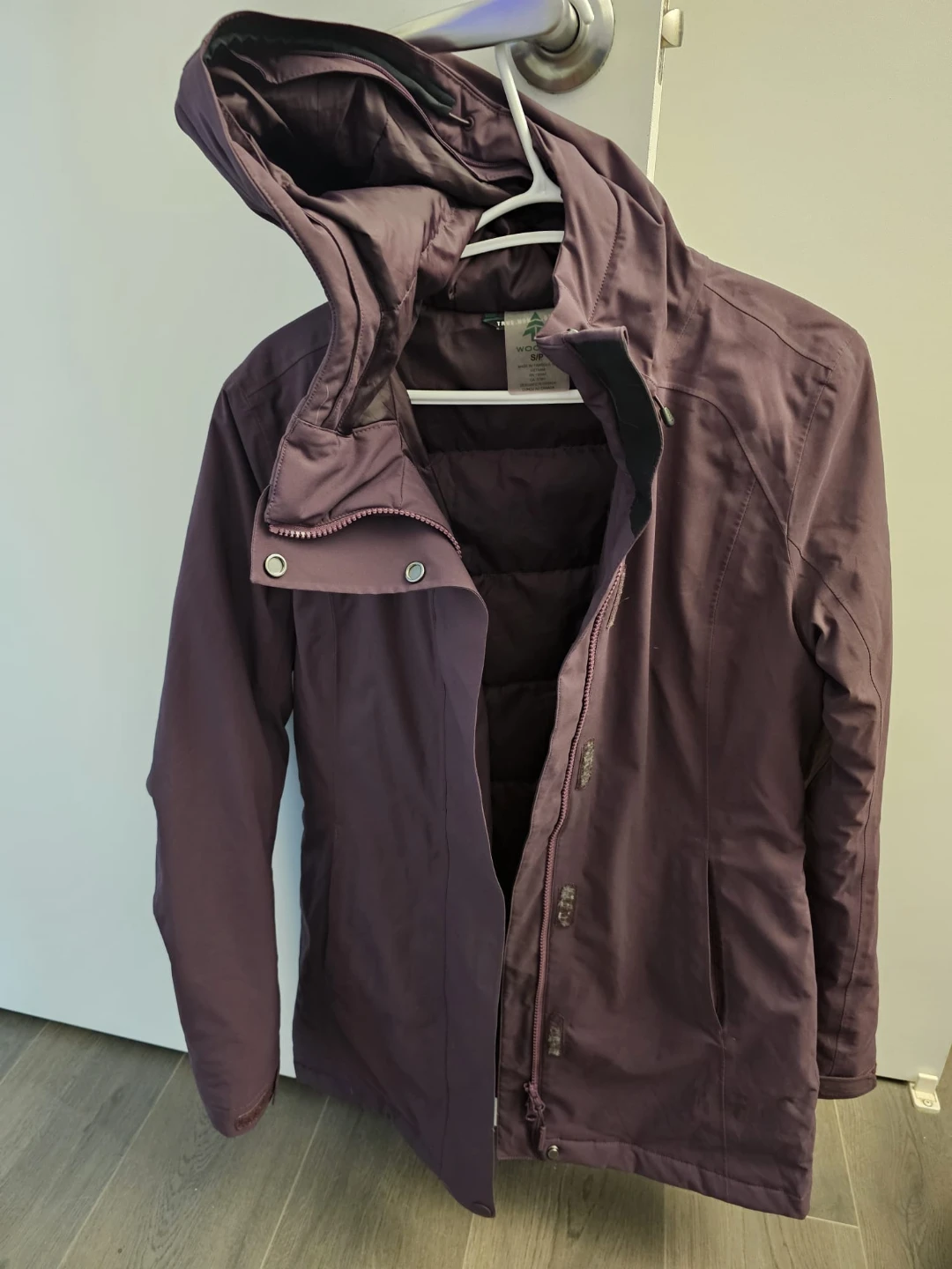 Woods Women's Winter Parka, Size Small