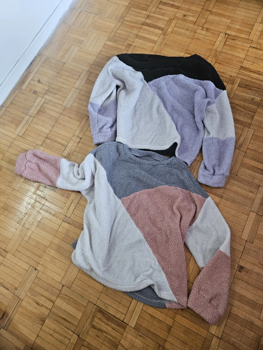 Set of Two Colour-Block Sherpa Sweaters - photo 2