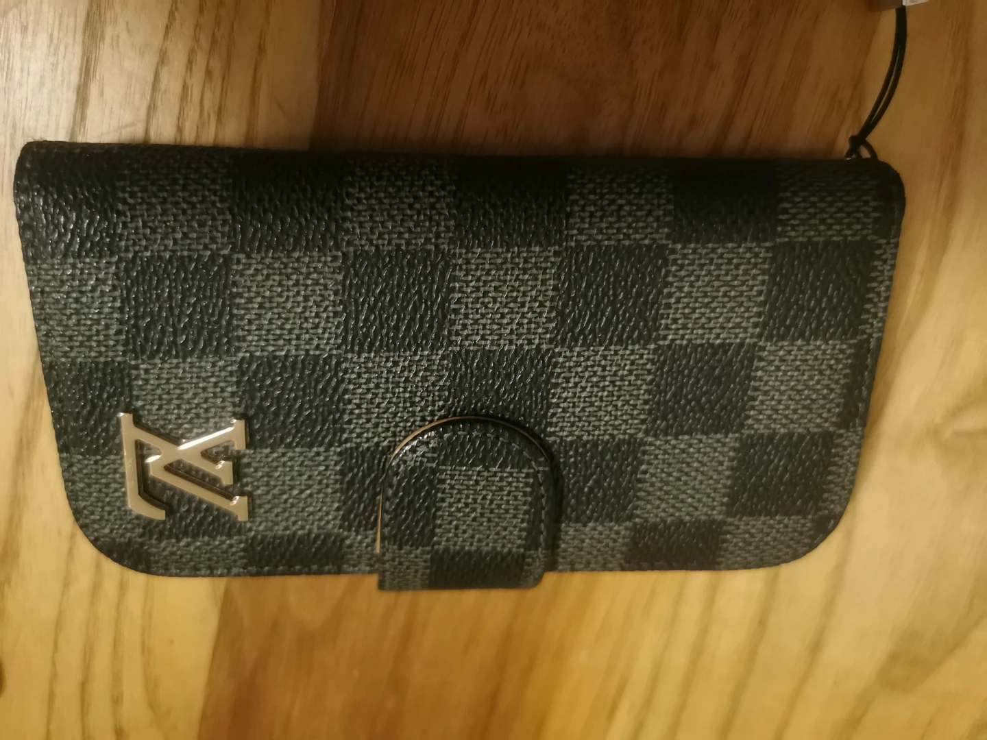 Louis Vuitton  iPhone SE 3 64gb 100%b Wallet Case - photo 2