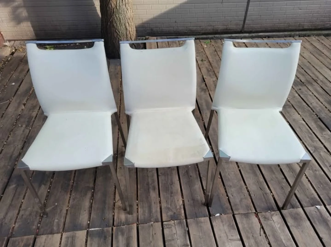 $15 each Chairs - photo 3