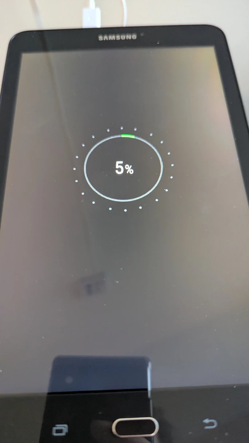Samsung Galaxy Tab E 9" - photo 3