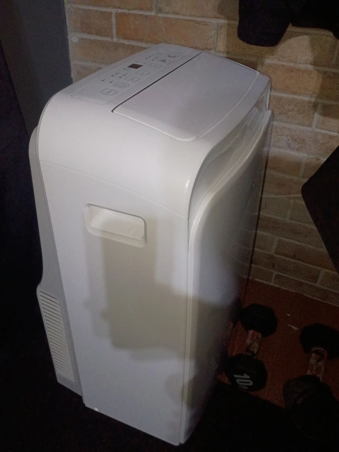 Insignia Portable Air Conditioner - photo 4