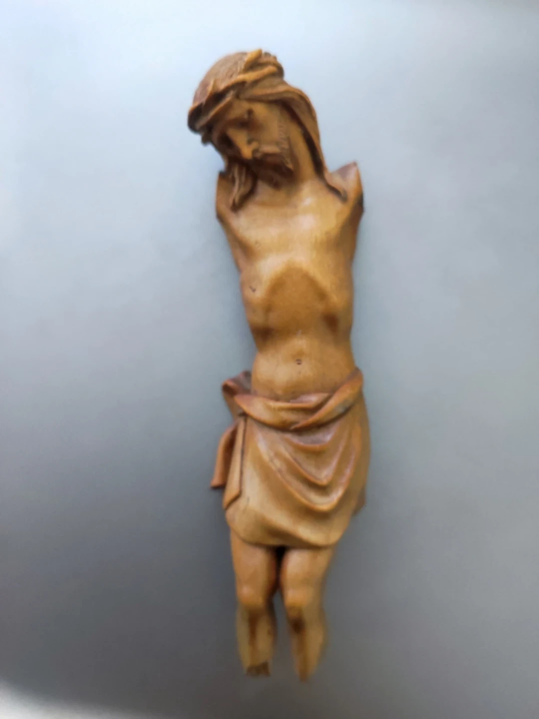 Small Hand Carved Wood Corpus Jesus Figure - photo 2