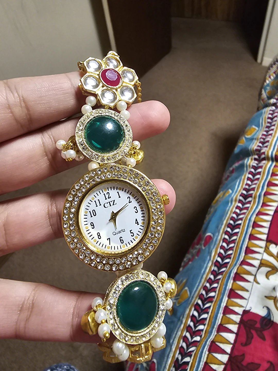 CTZ Women's Decorative Bracelet Watch - photo 3