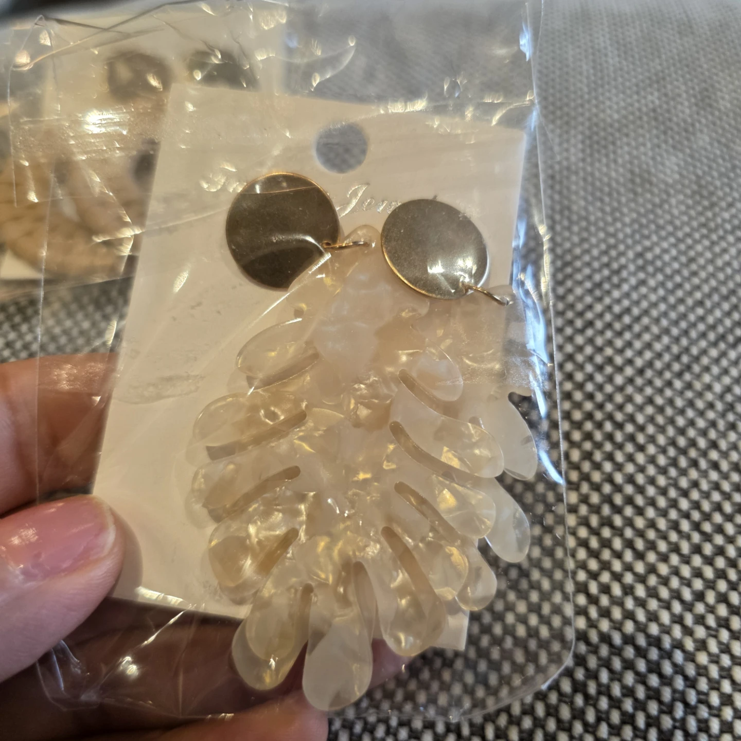 Fashion Acrylic Jewelry Leaf and Hoop Earrings - photo 3