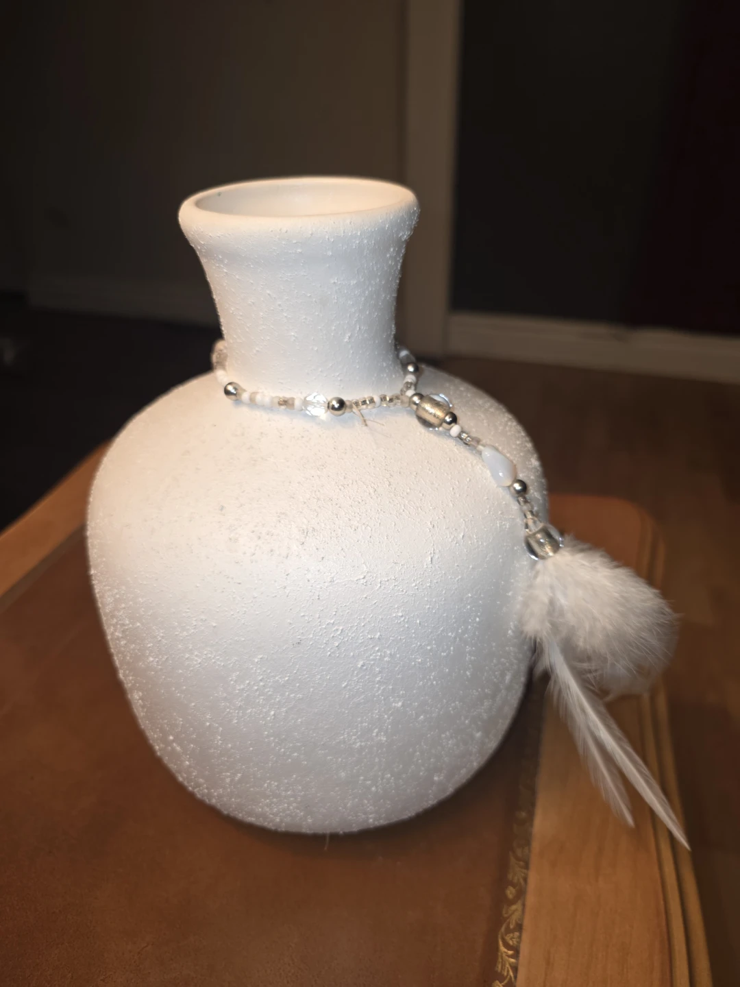 White textured vase with beaded decoration - photo 4