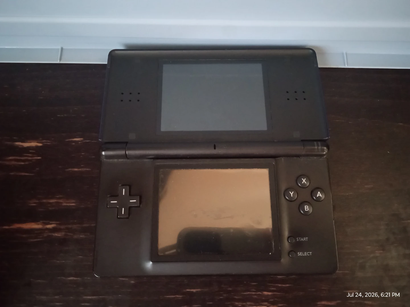 Nintendo DS Lite (broken hinge) - photo 3