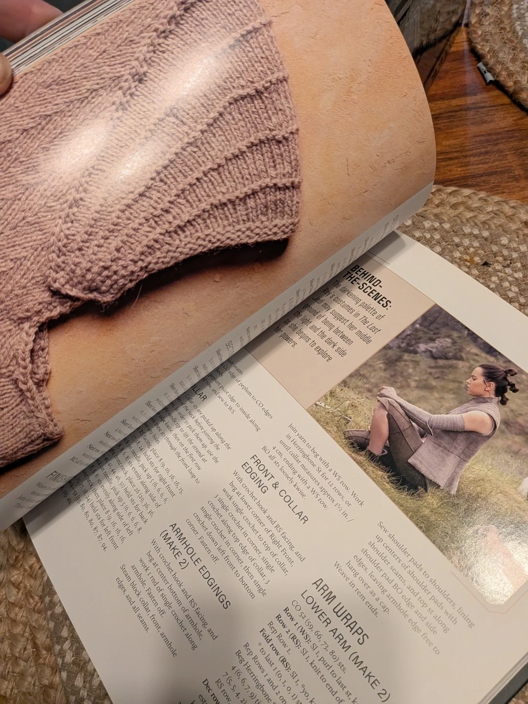 Star Wars: Knitting the Galaxy Pattern Book - photo 3