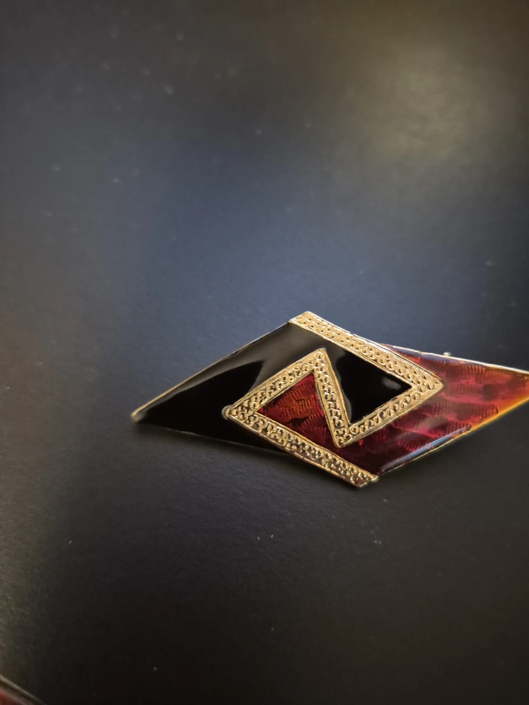Vintage Geometric Enamel Brooch🏈