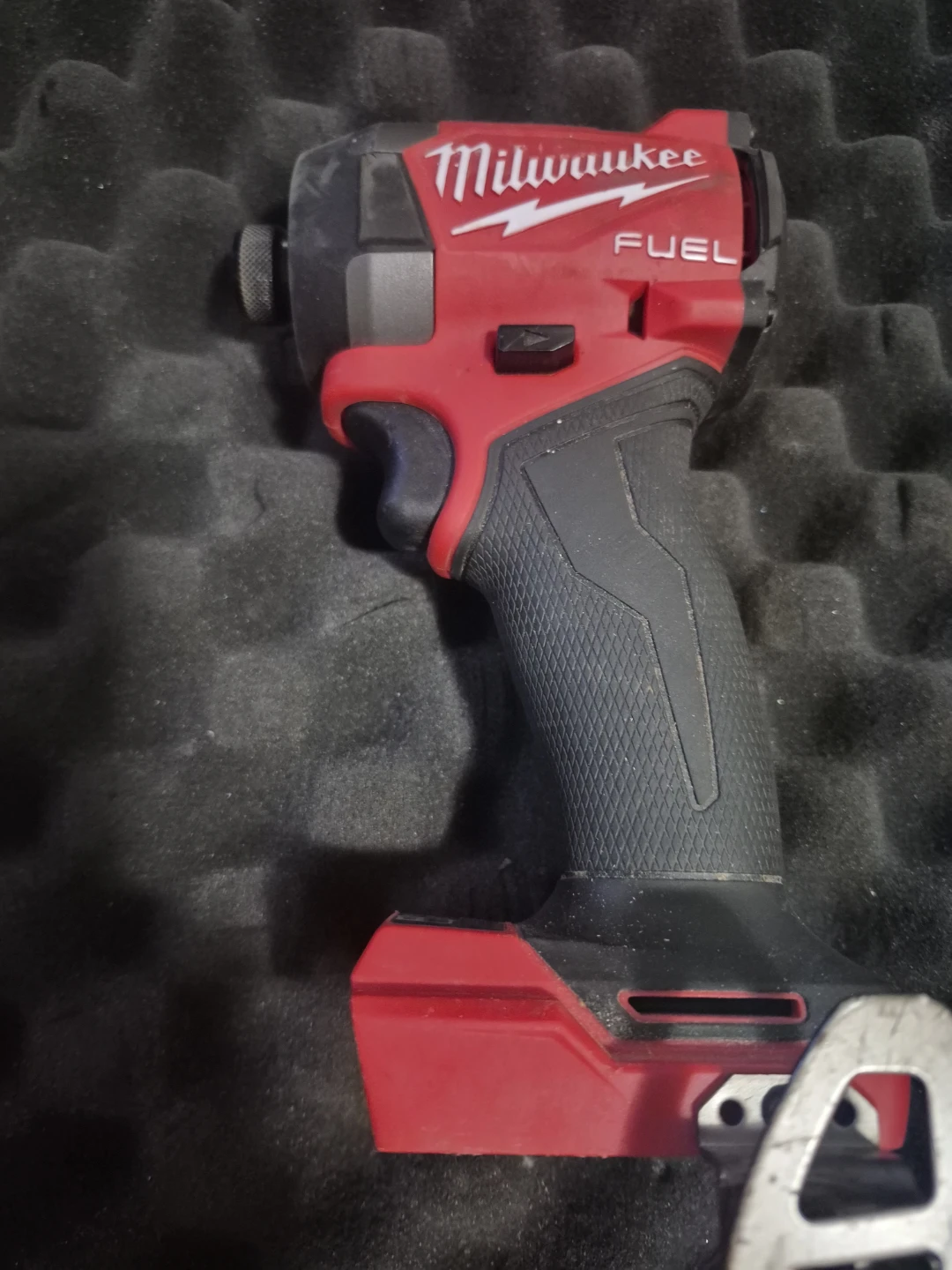 Milwaukee Fuel Impact Driver - photo 2