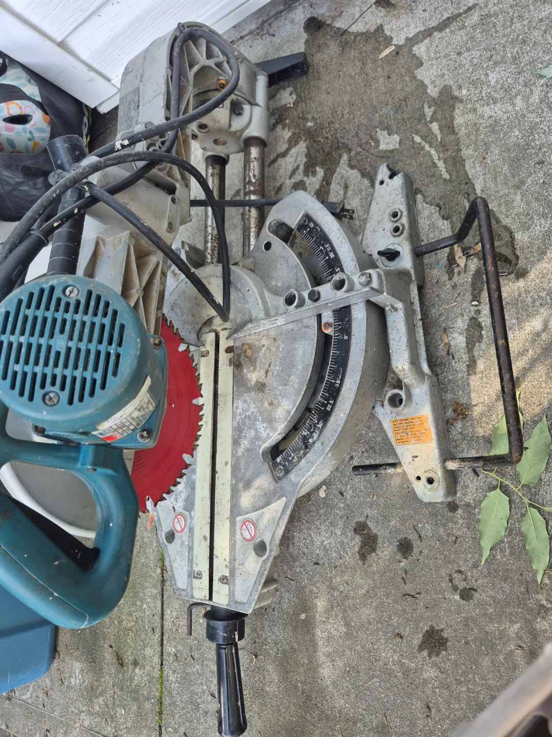 Makita LS1013 Compound Miter Saw - photo 2