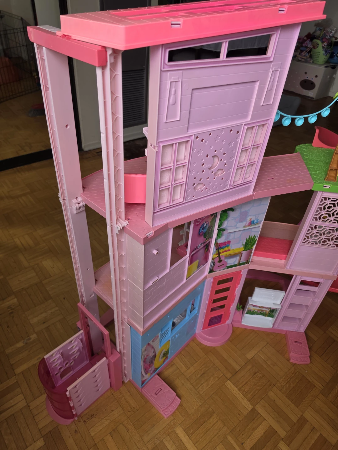 Barbie Dollhouse with Slide and Accessories - photo 5