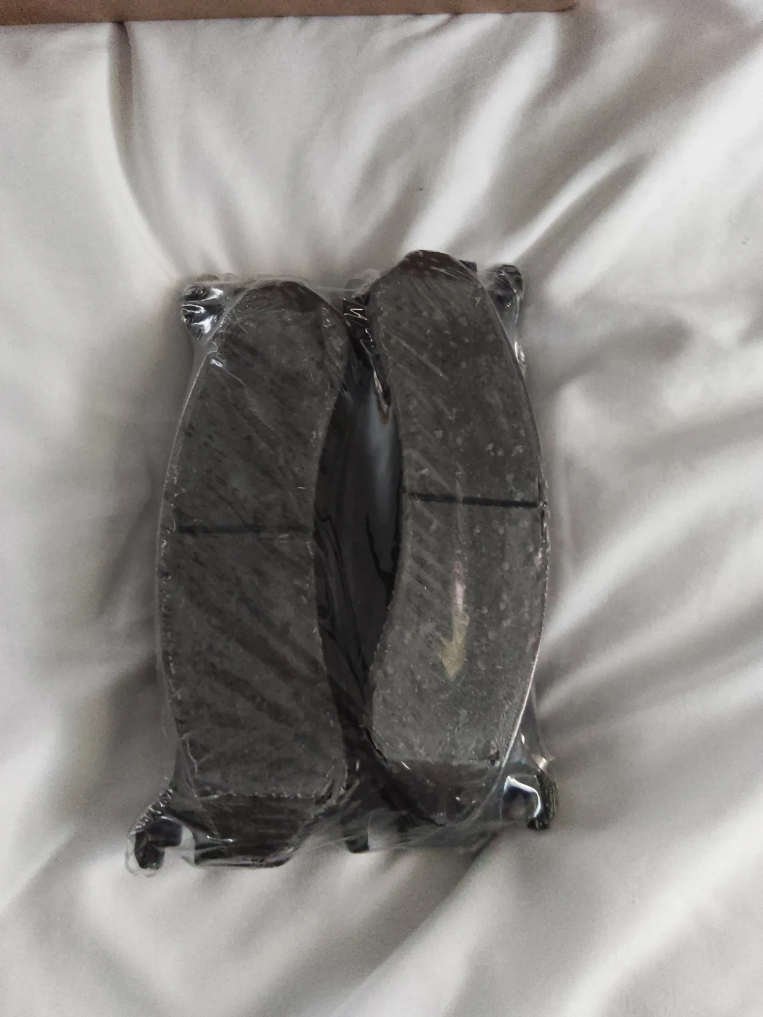 New Rear Brake Pad   Chevy GMC Silverado Sierra 1500 Tahoe Yukon - photo 2