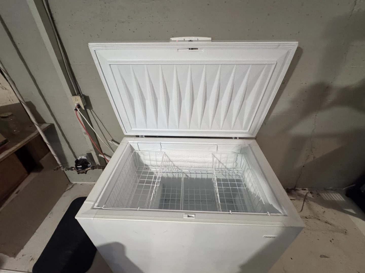 Beaumark chest freezer