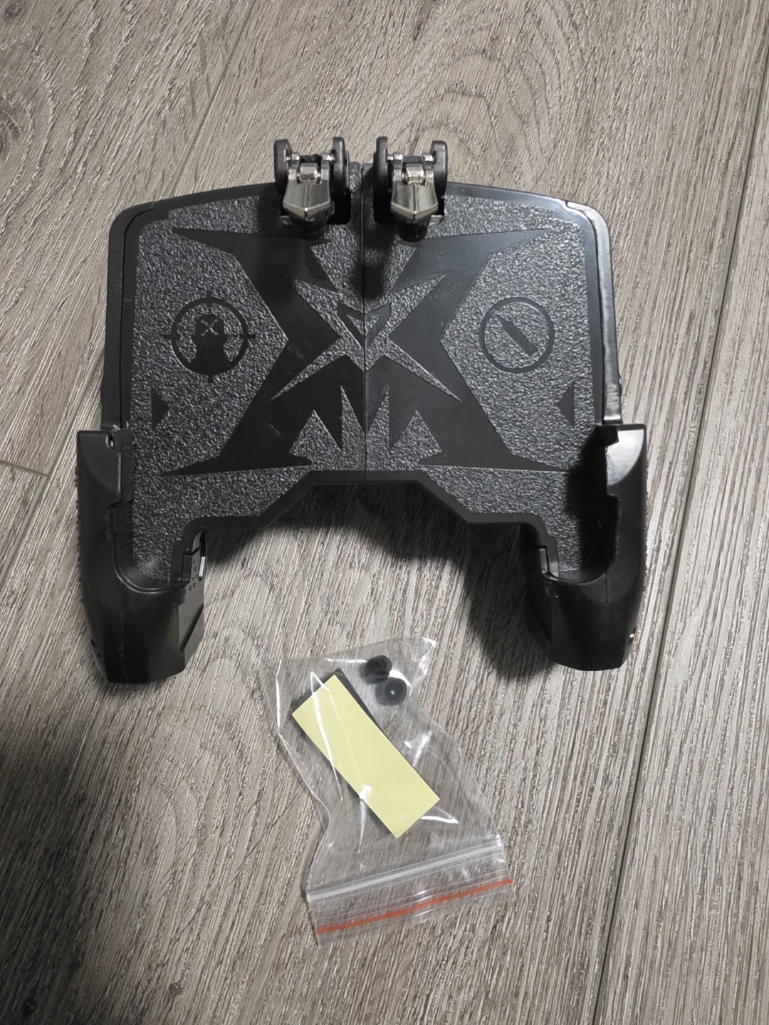 Mobile Gaming Controller Grip - photo 4