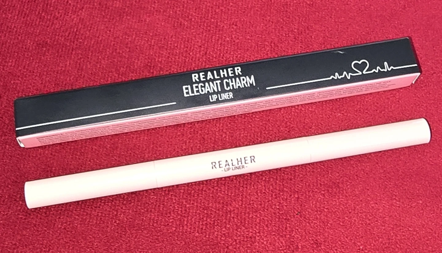 RealHer Elegant Charm Lip Liner