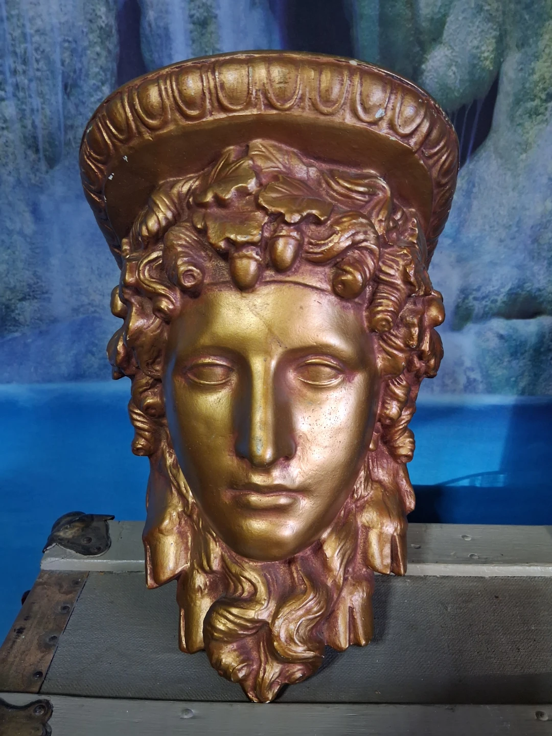 Decorative Gold Finish Wall Sconce