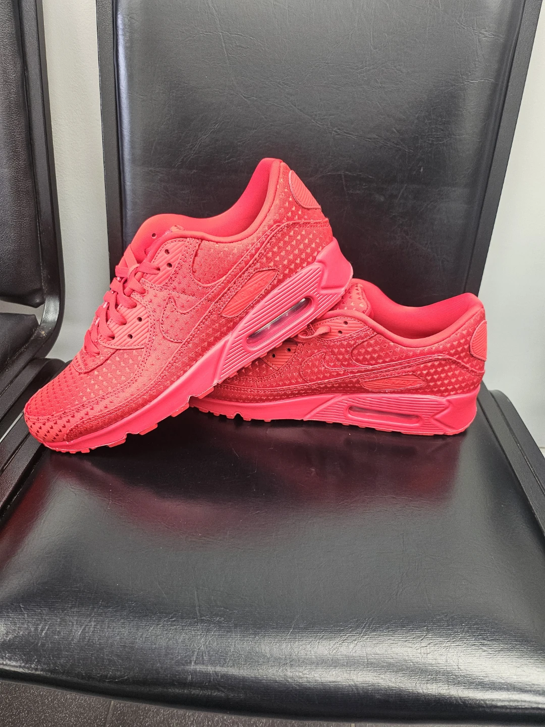 2025 Nike Air Max 90's  (Valentines Day Edition) - photo 2