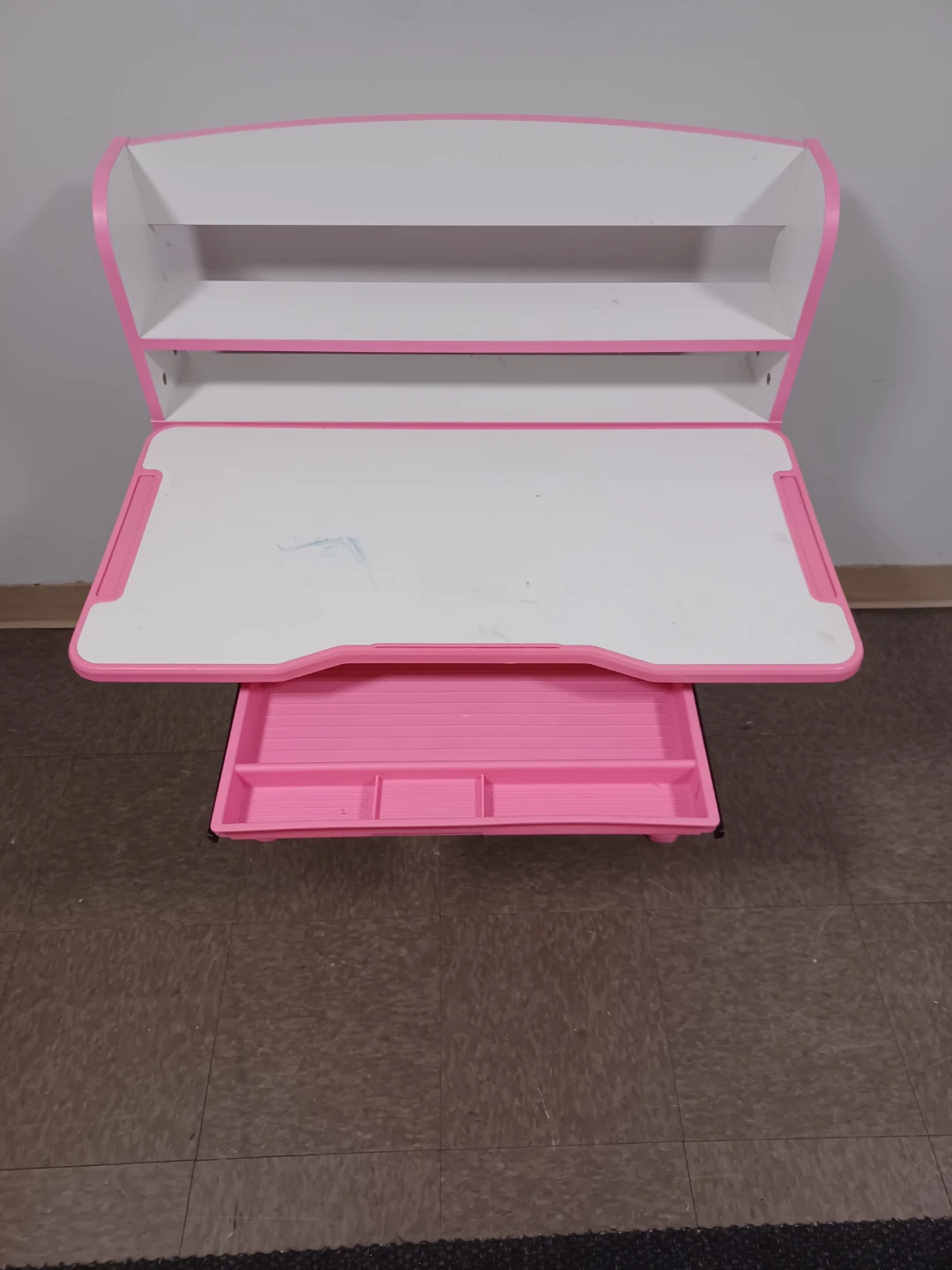 Kids Adjustable Pink and White Desk - photo 4