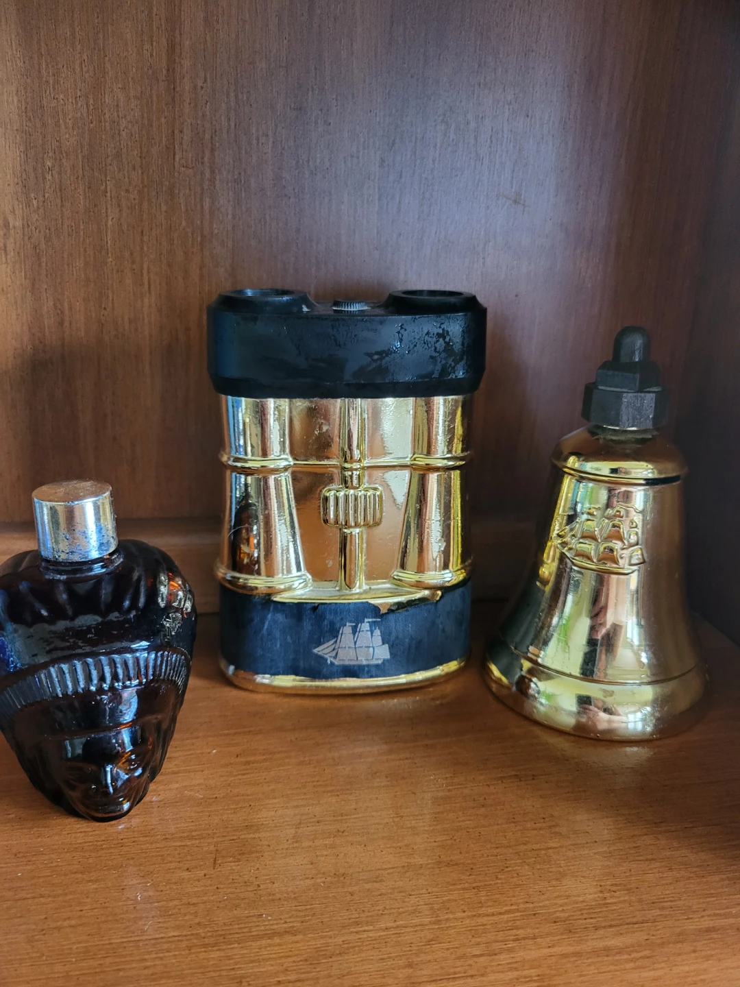 Vintage Collectible Cologne Bottles - photo 5