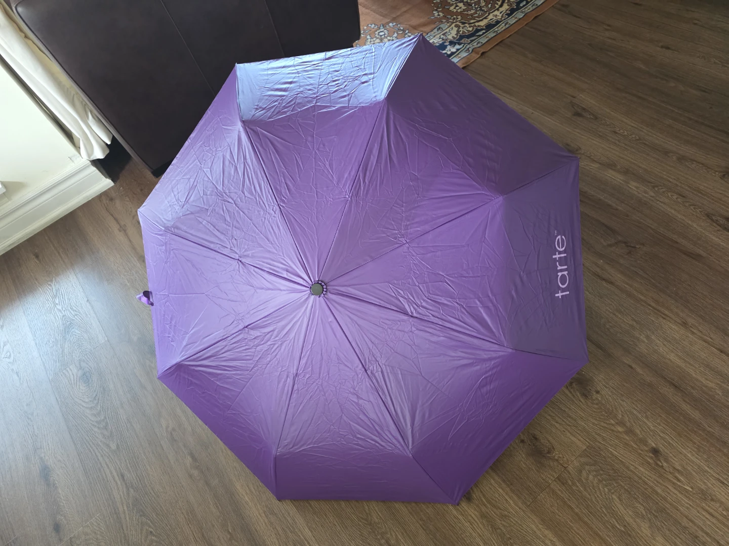 New Tarte umbrella with leaf pattern
