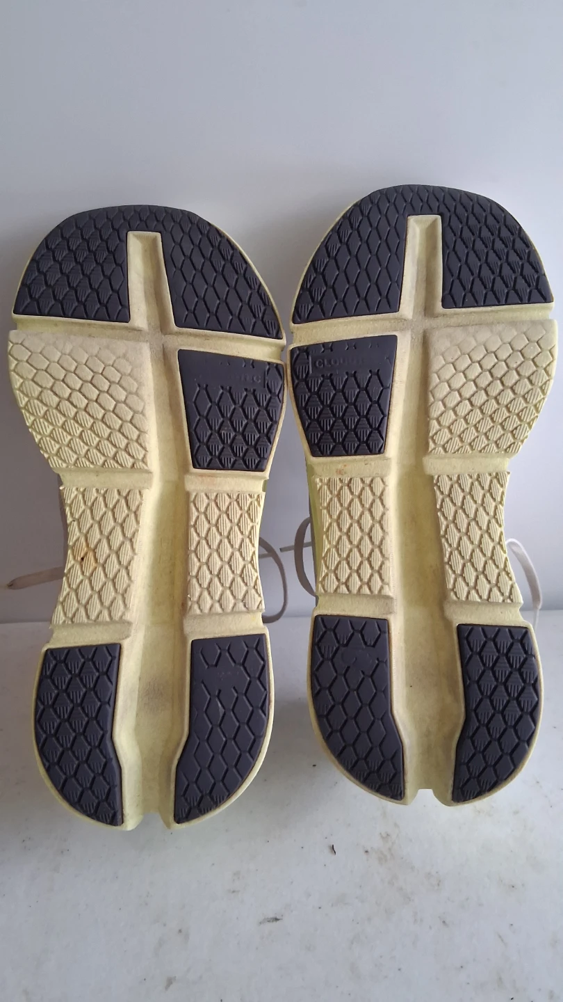 On CloudTec Running Shoes size w 9 - photo 5