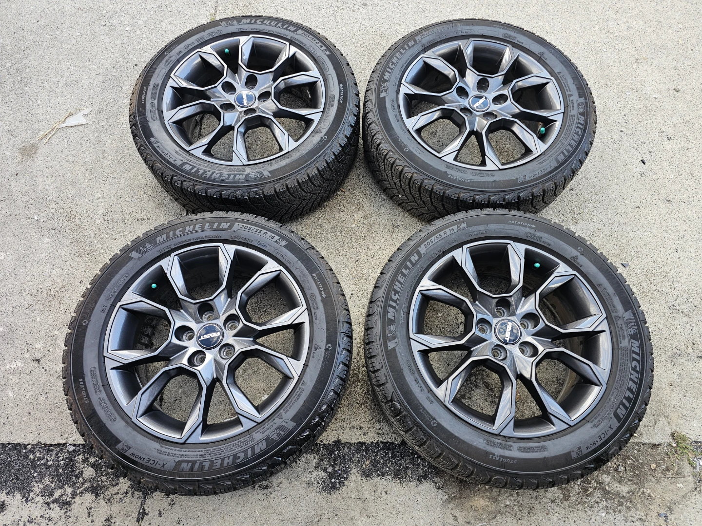 TOYOTA COROLLA WINTER PACKAGE 205/55 R16