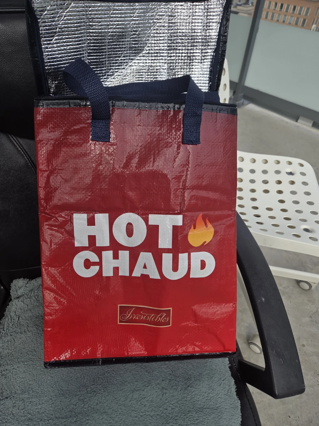 Irresistibles Insulated Hot and Cold Bags - photo 2