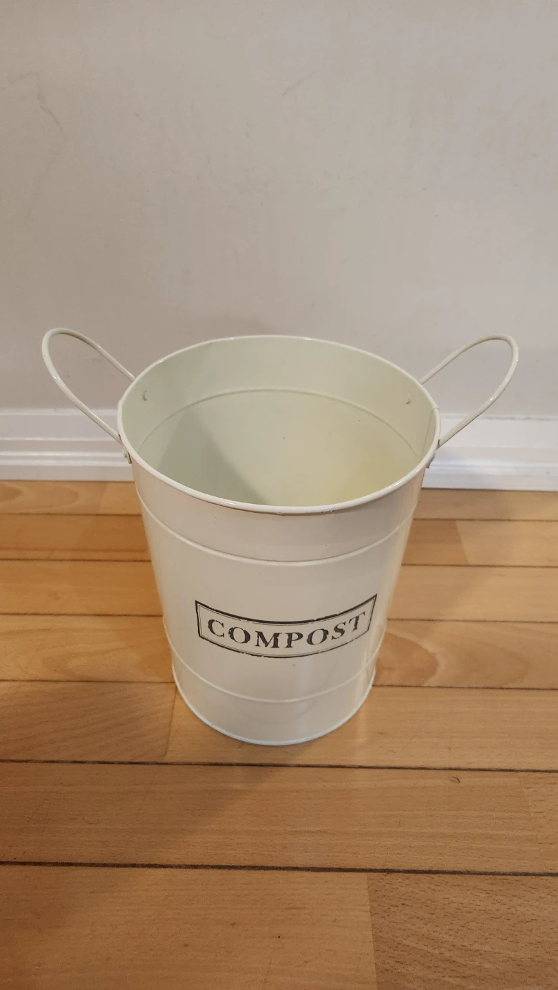 Cream Compost Bin
