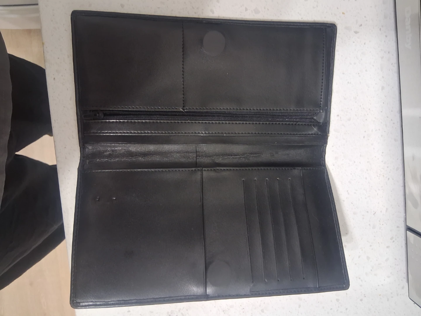 Black Leather Long Wallet - photo 2