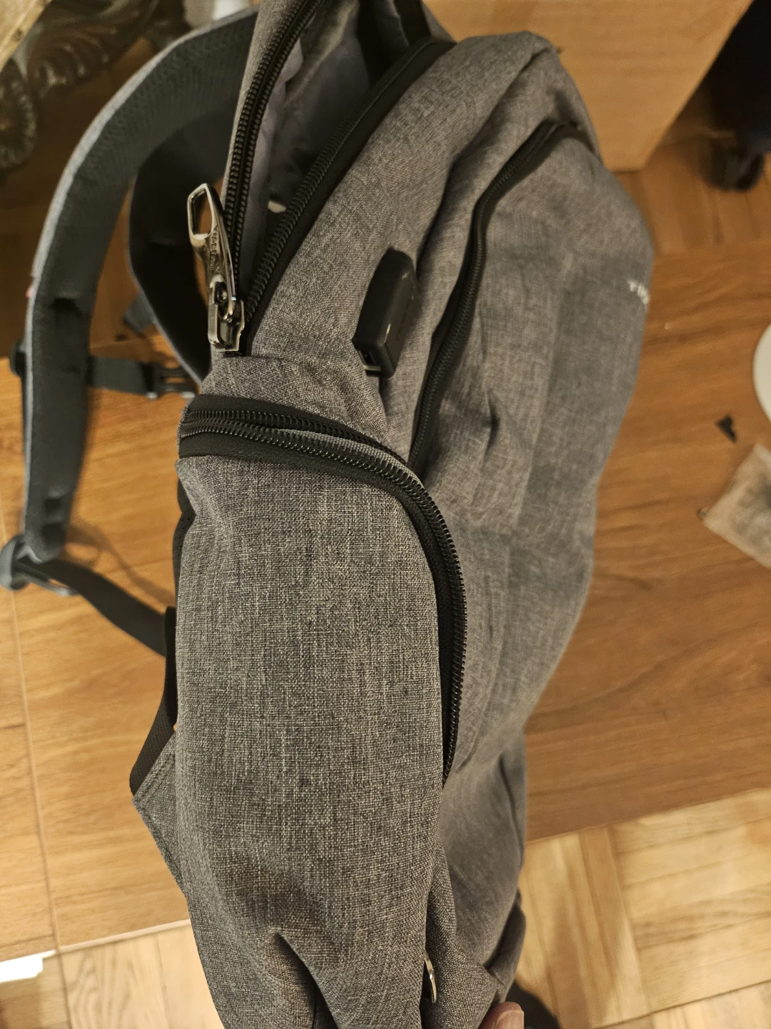 🏈 Tigernu gray travel backpack with USB port - photo 4
