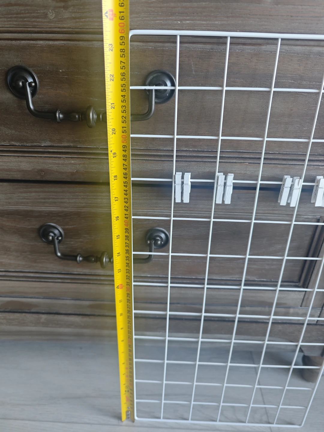 White Wire Grid Panel with Clothespins - photo 3