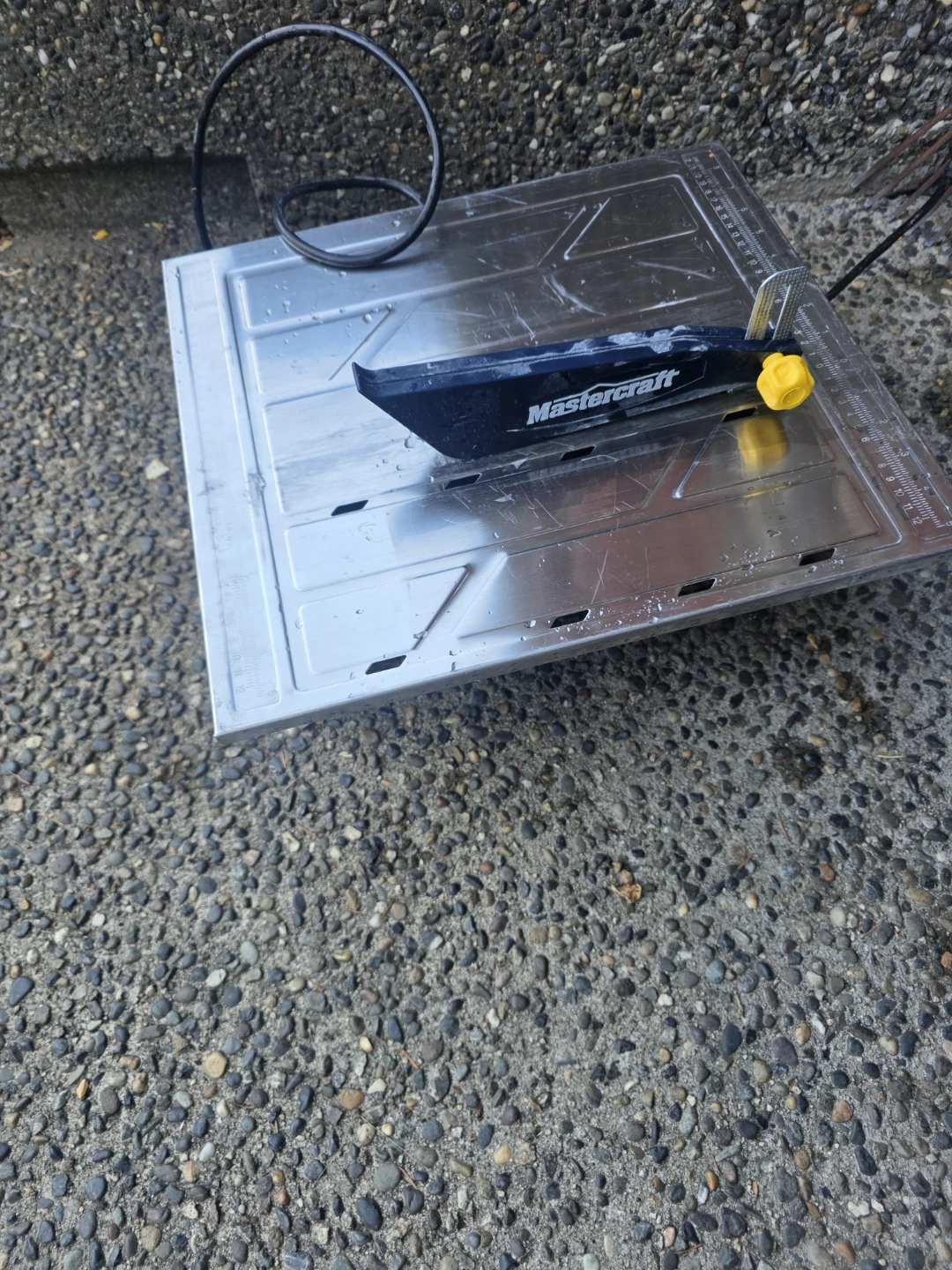 Mastercraft 7-inch Wet Tile Saw and 24  inch tile cutter