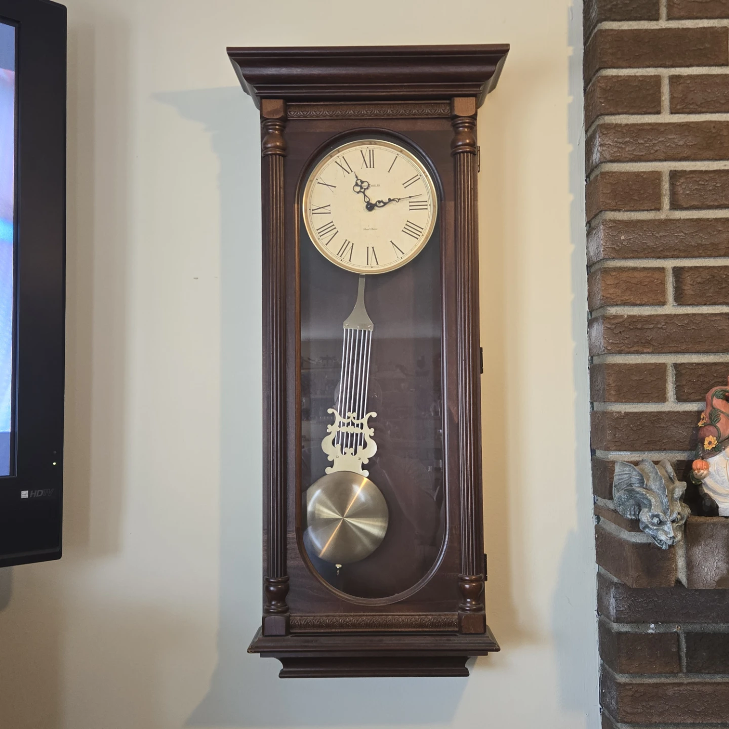 Howard Miller clock