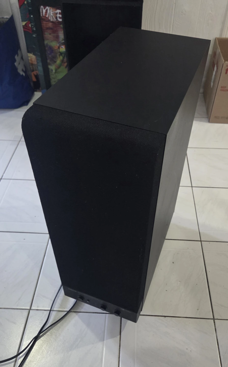 YAMAHA SUBWOOFER.    YST - SW100