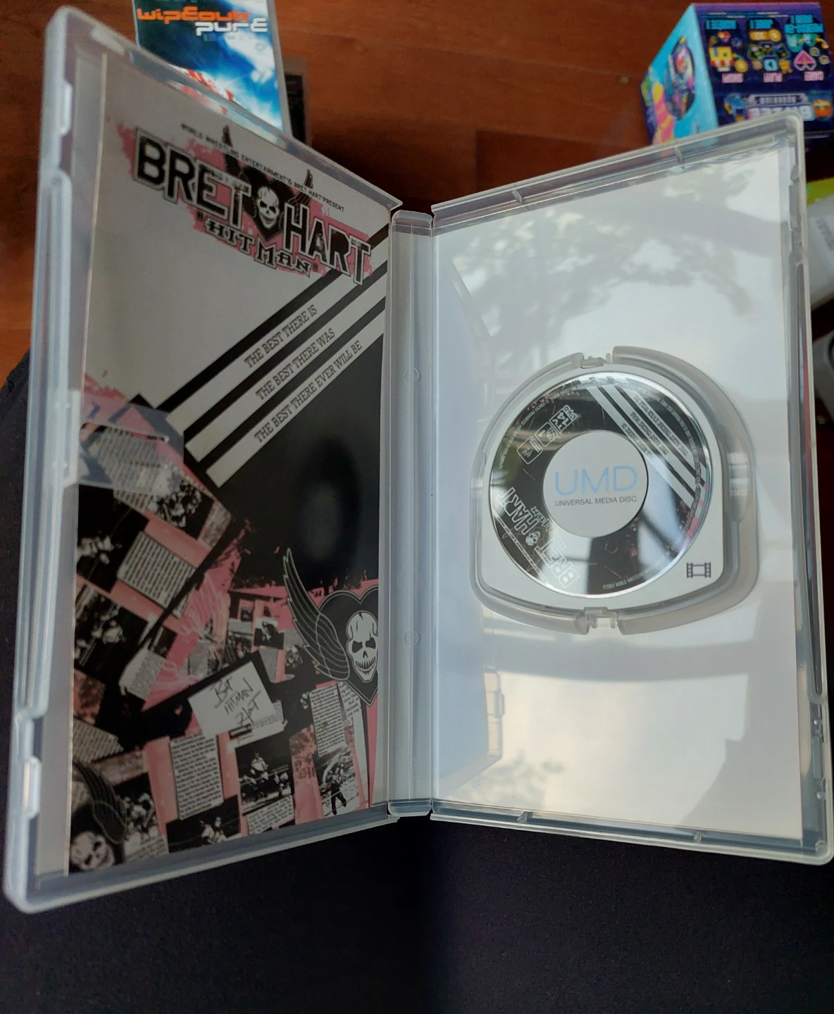 🏈 Bret Hart Hitman UMD Video for PSP - photo 3